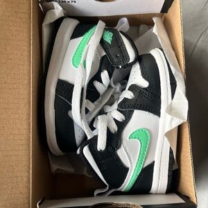 Nike Air Jordan 1 Mid Green Glow White (TD) Toddler Size 4C - DQ8425 103